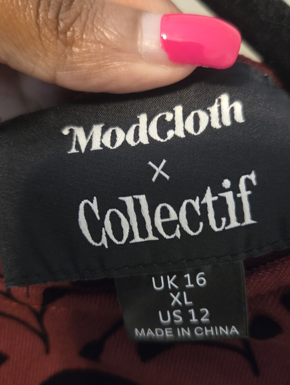 MODCLOTH x COLLECTIF Women's Retro Burgundy Pleated Witchy Bat Mini Dress 12 - Picture 8 of 10